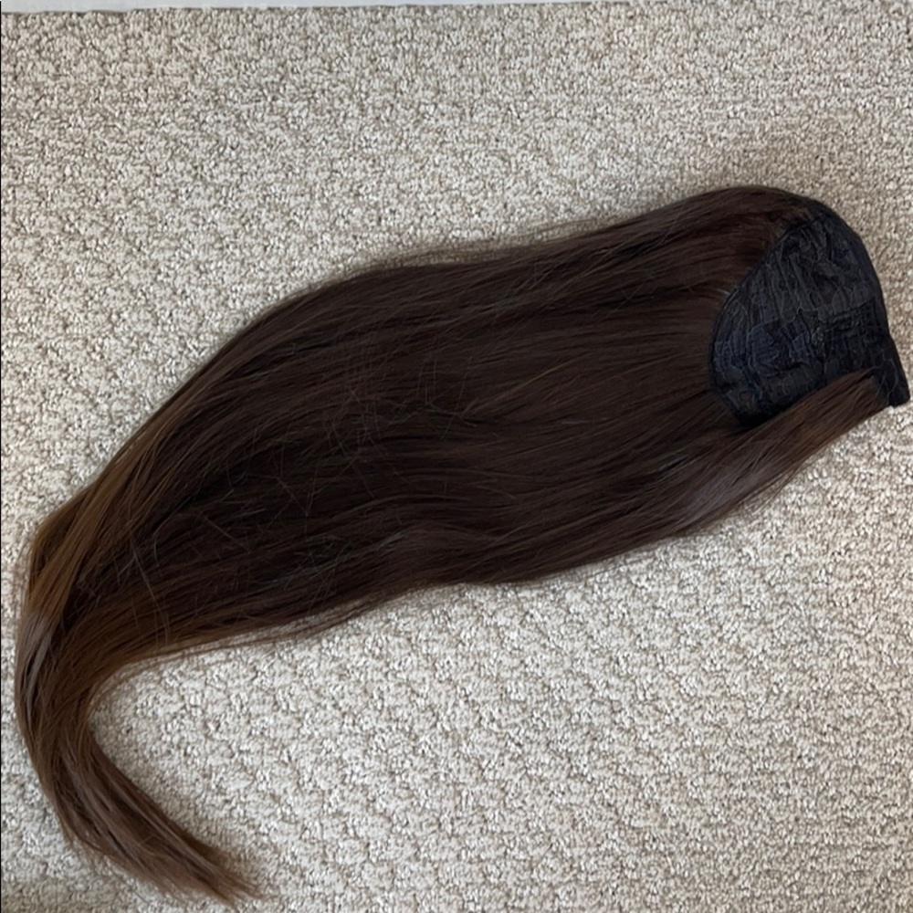 Bellami Wrap Ponytail 24" Caramel Swirl (2/6) - Picture 4 of 6